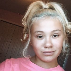 Meet your Posher, Juliette